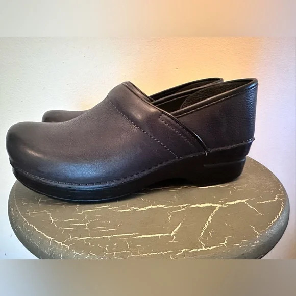 Dansko โญ๏ธ Professional Clogs Matte Dark Grey Size 40 (9-9.5) New, no box ๐ - Picture 4 of 8